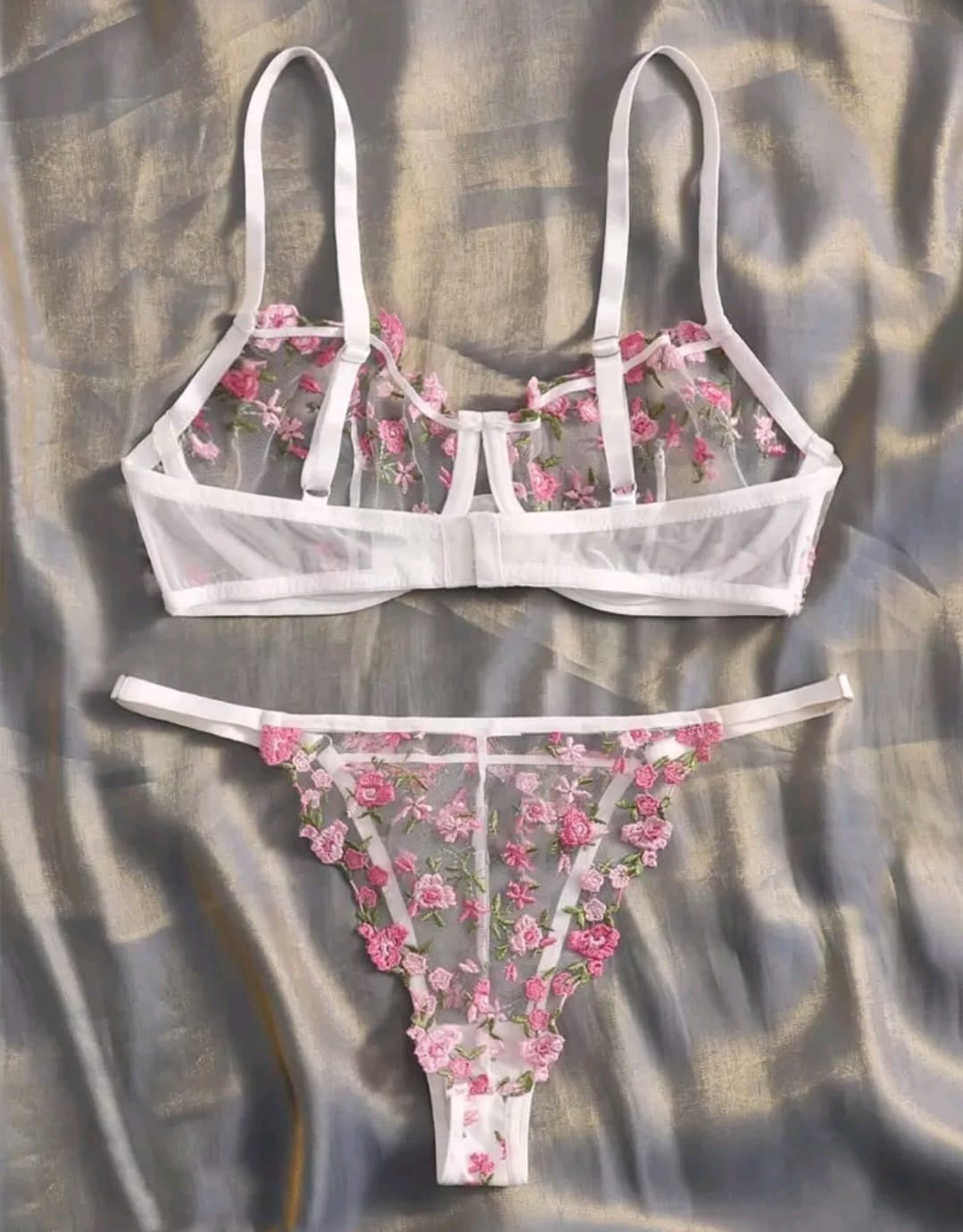LINGERIE 19