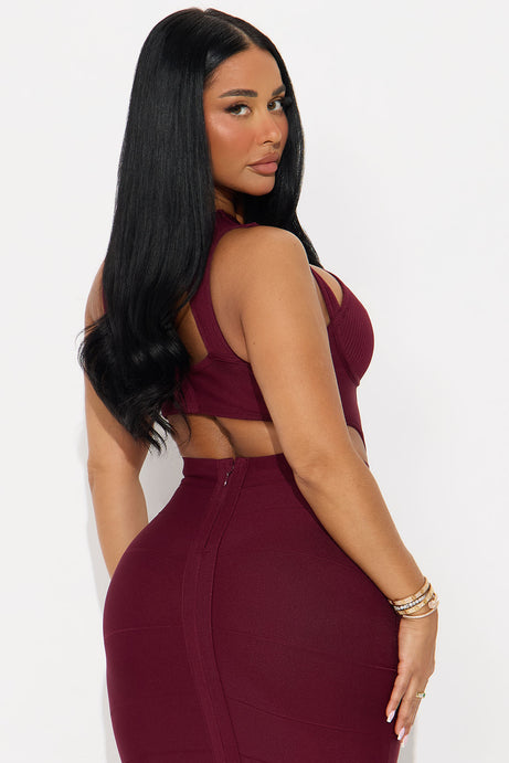 Midi dress باندج بتفاصيل متقاطعة – عنابي