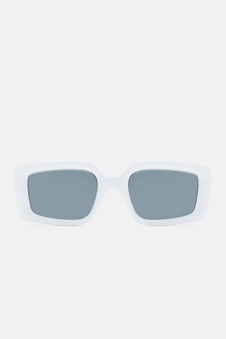 Got You Guessing Sunglasses - White